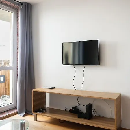 Art Apartment *