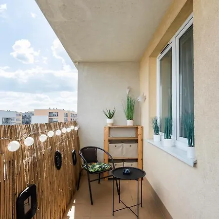 Art Apartment *